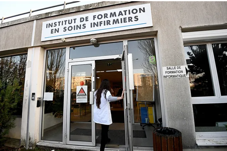 Conditions d&rsquo;acc&egrave;s IFSI : &acirc;ge, dipl&ocirc;mes, reconversion